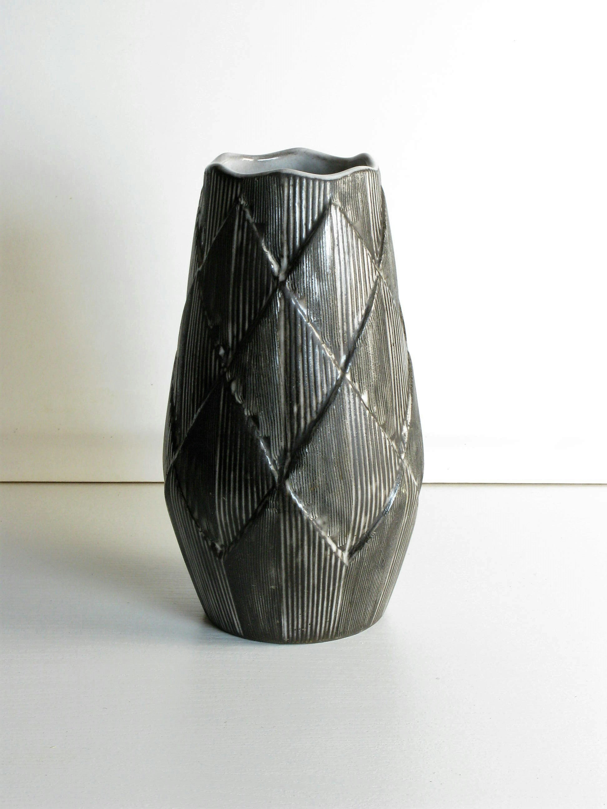 pinus vase 8038s