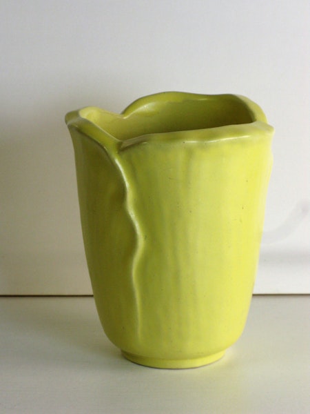 Yellow vase 129