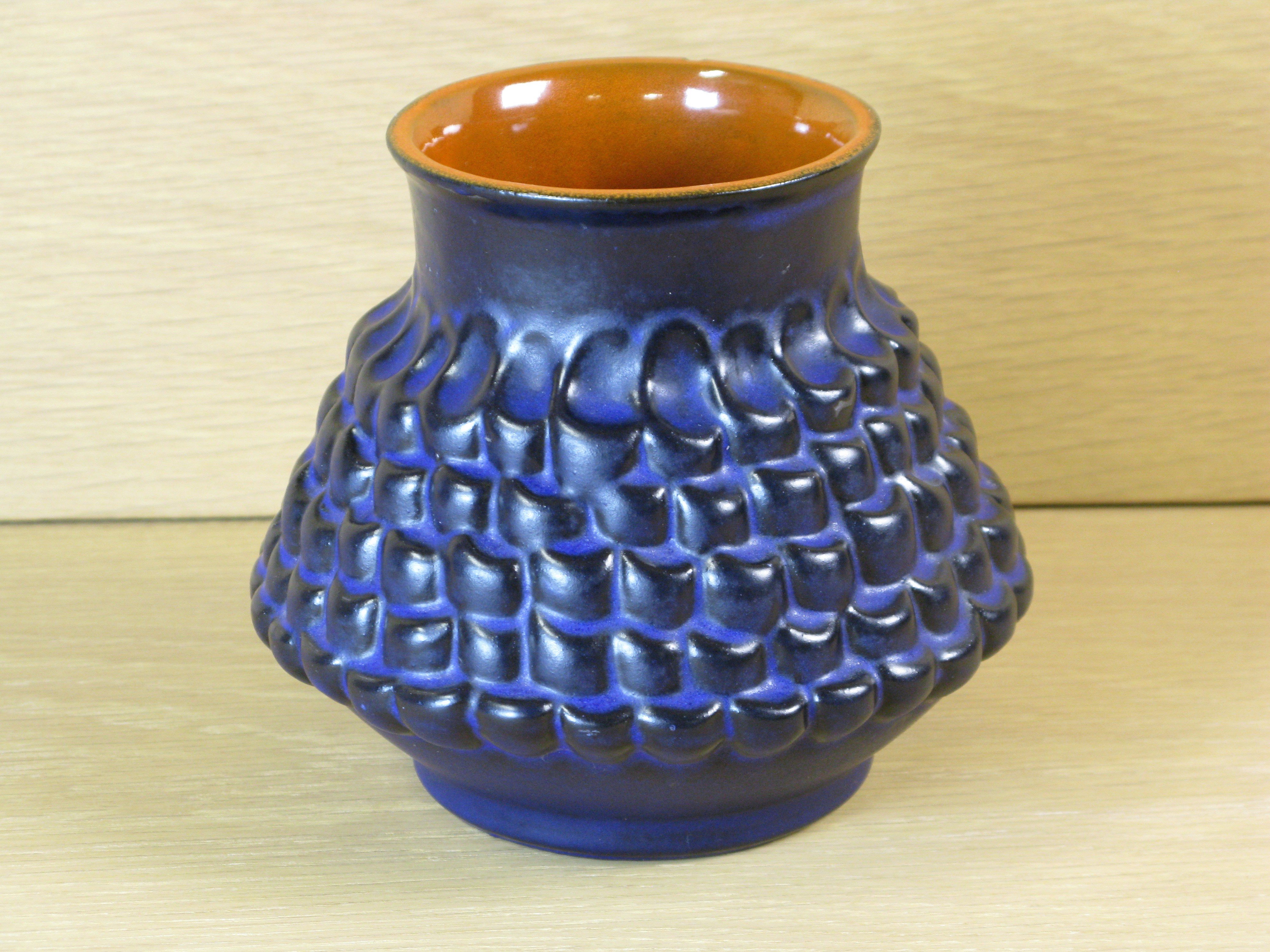 Blue vase 1004t