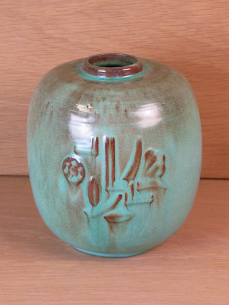 green vase k3