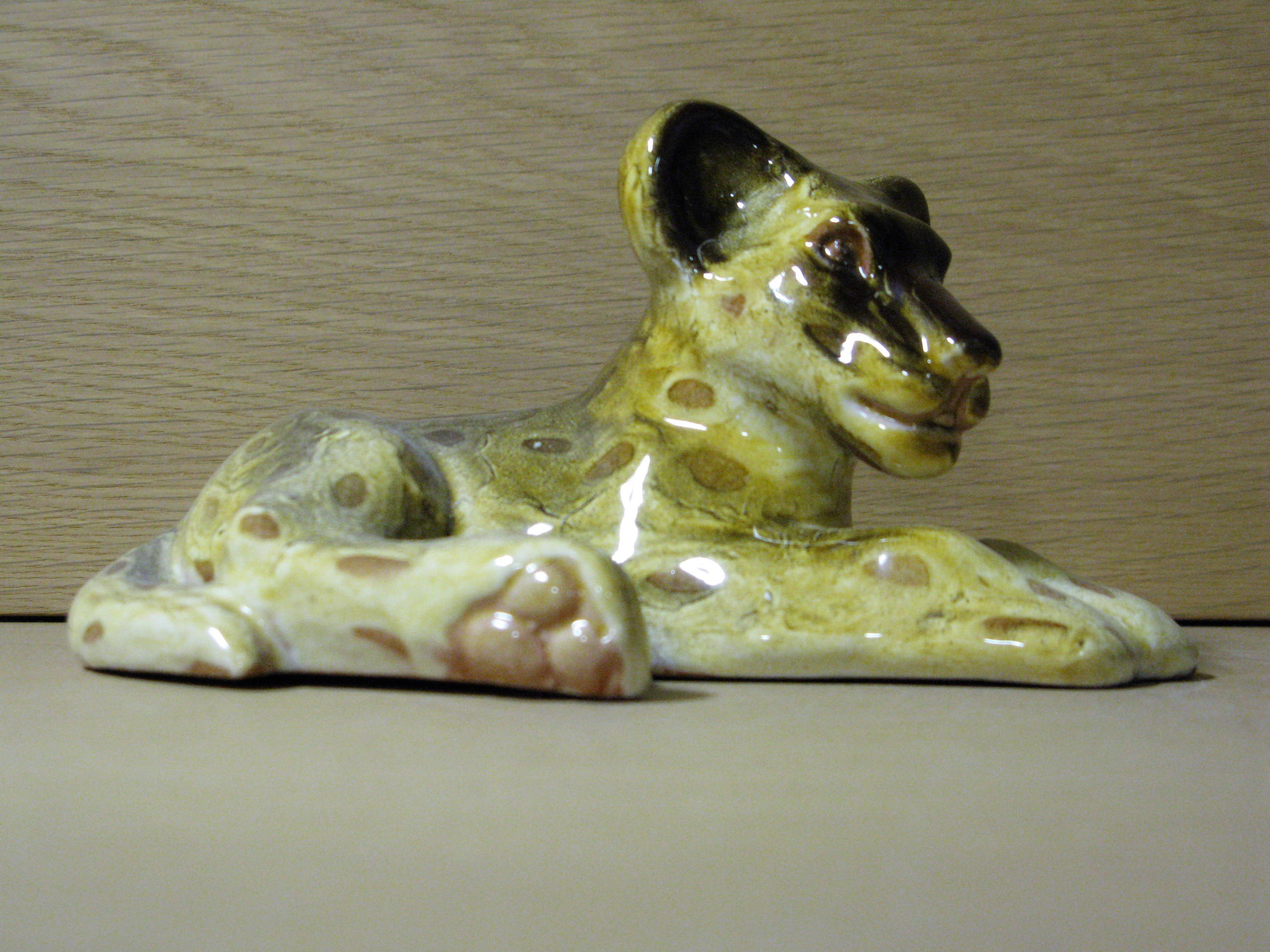 lion figure 114