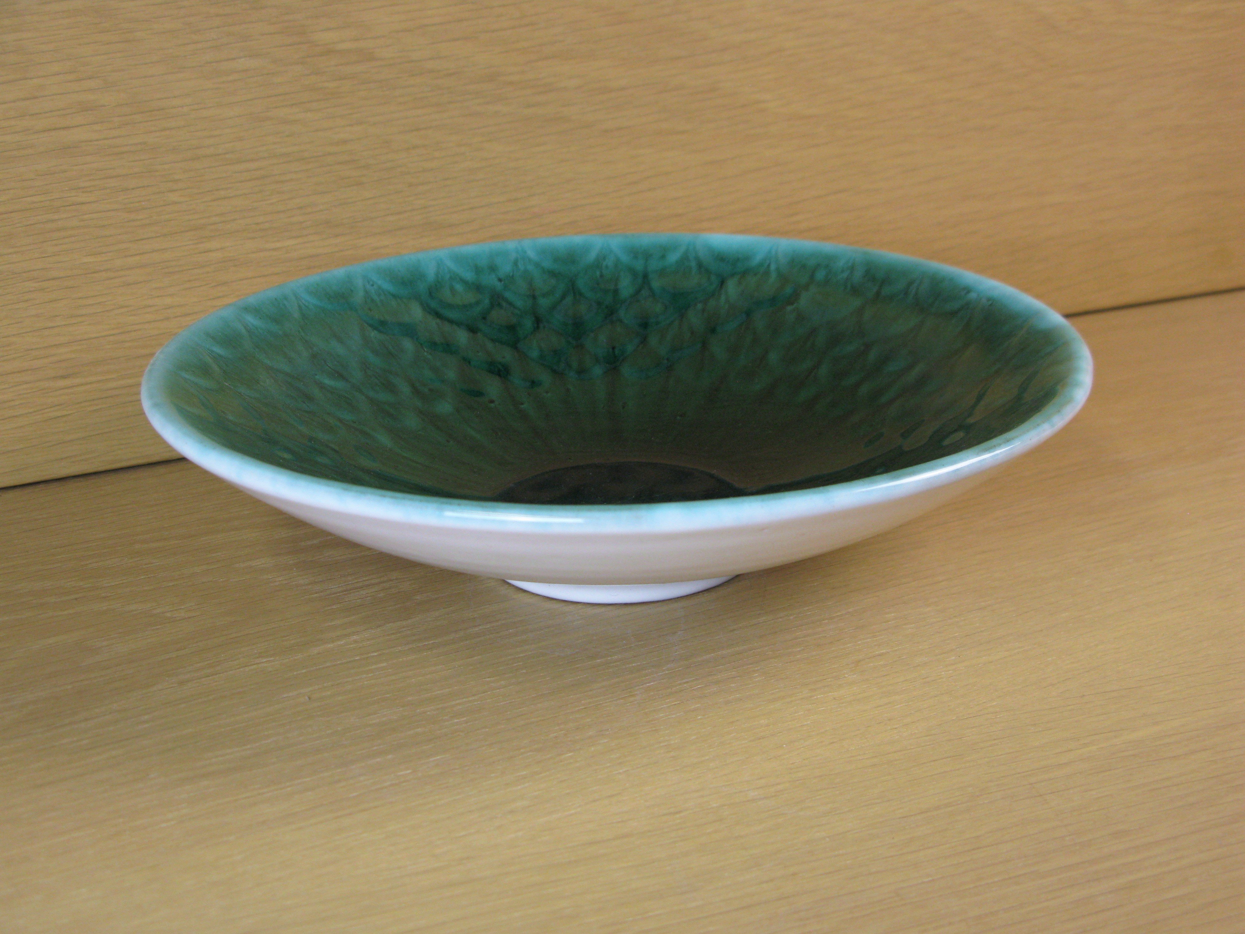 green/white bowl 312