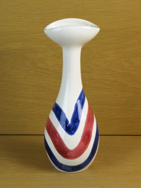 tricolor vase 707