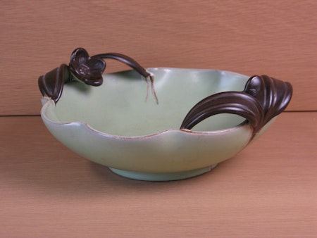 green bowl 99 with brown handles
