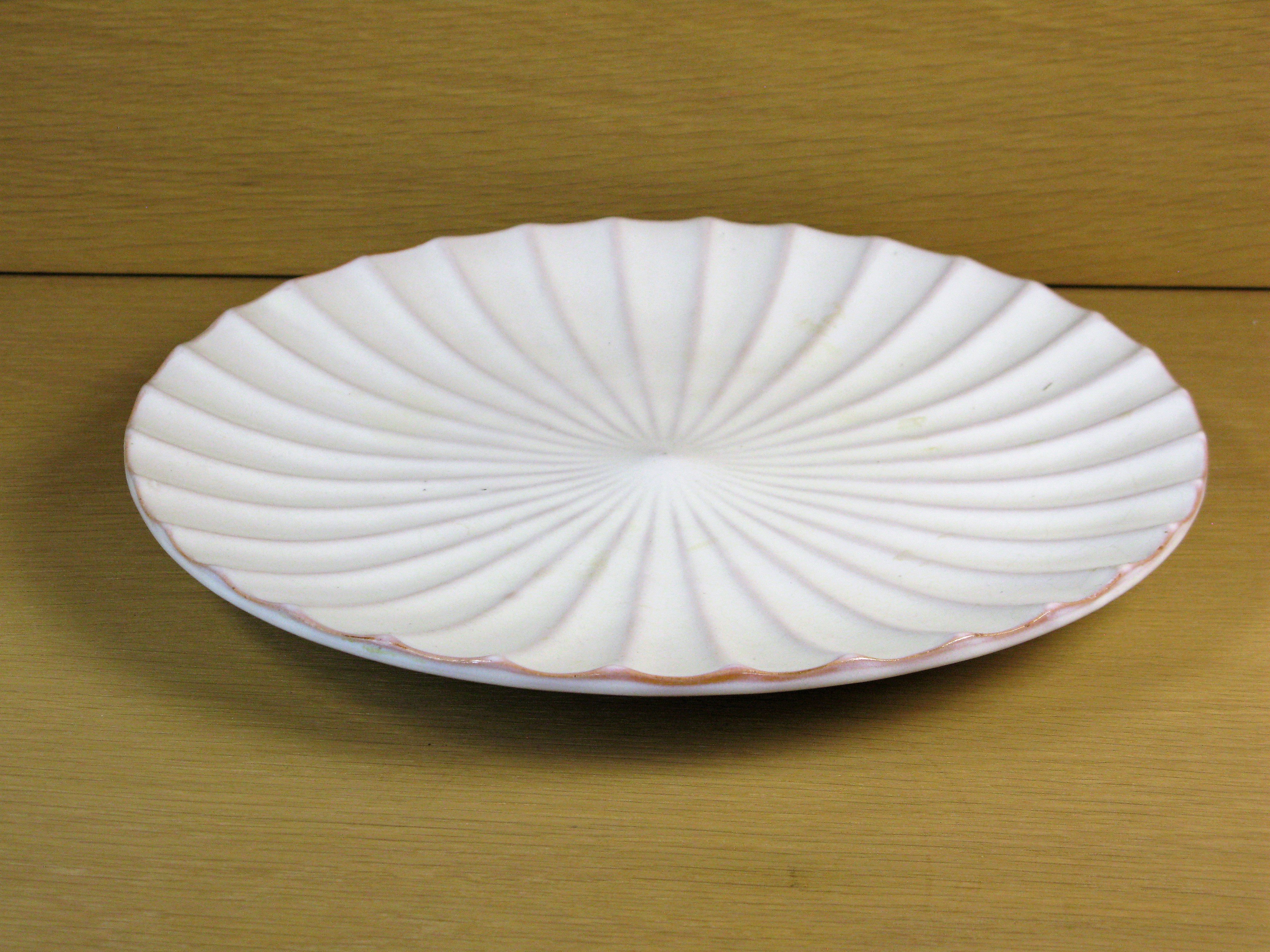 white fruit plate 35