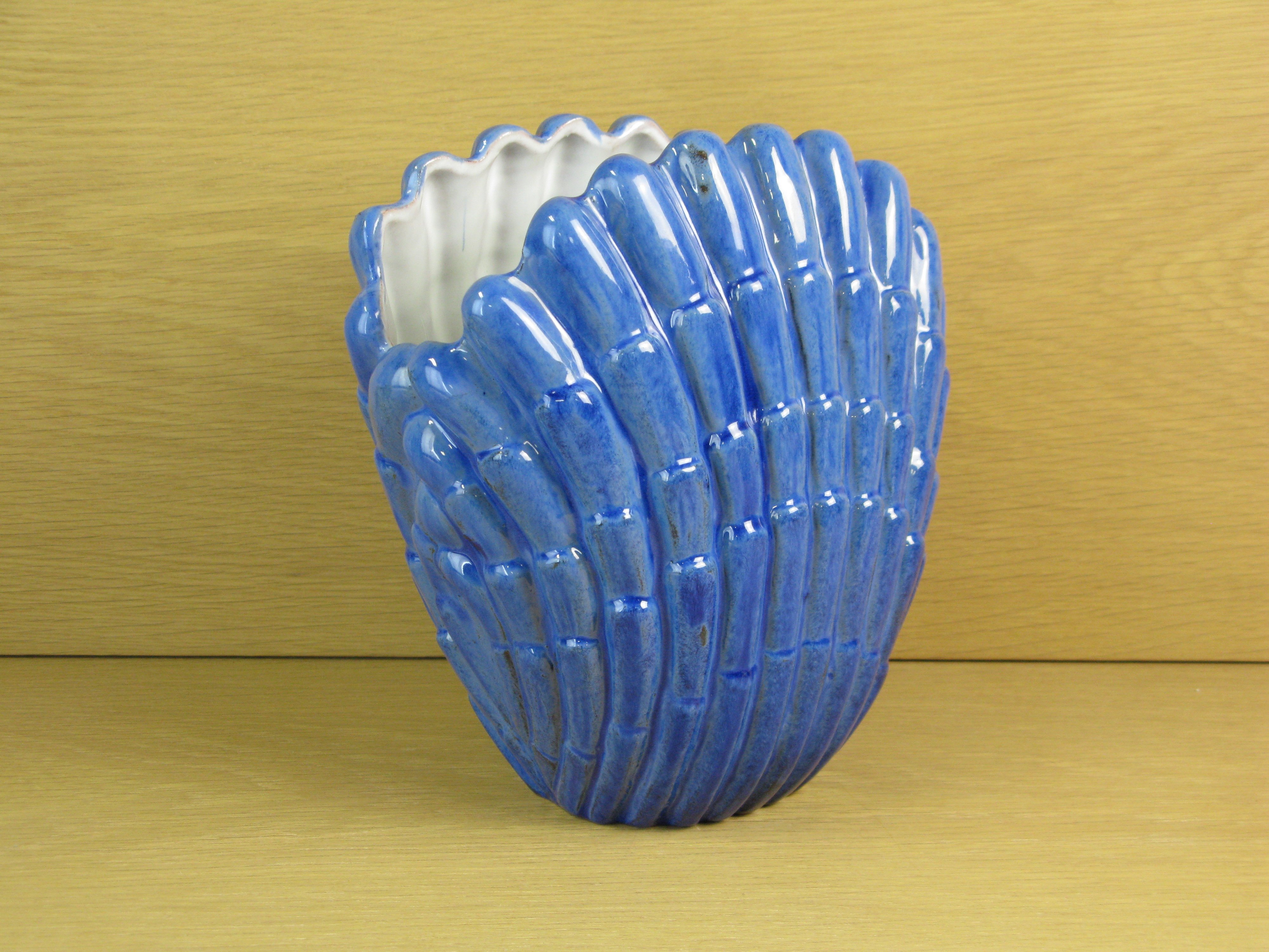 large blue shell vase 343