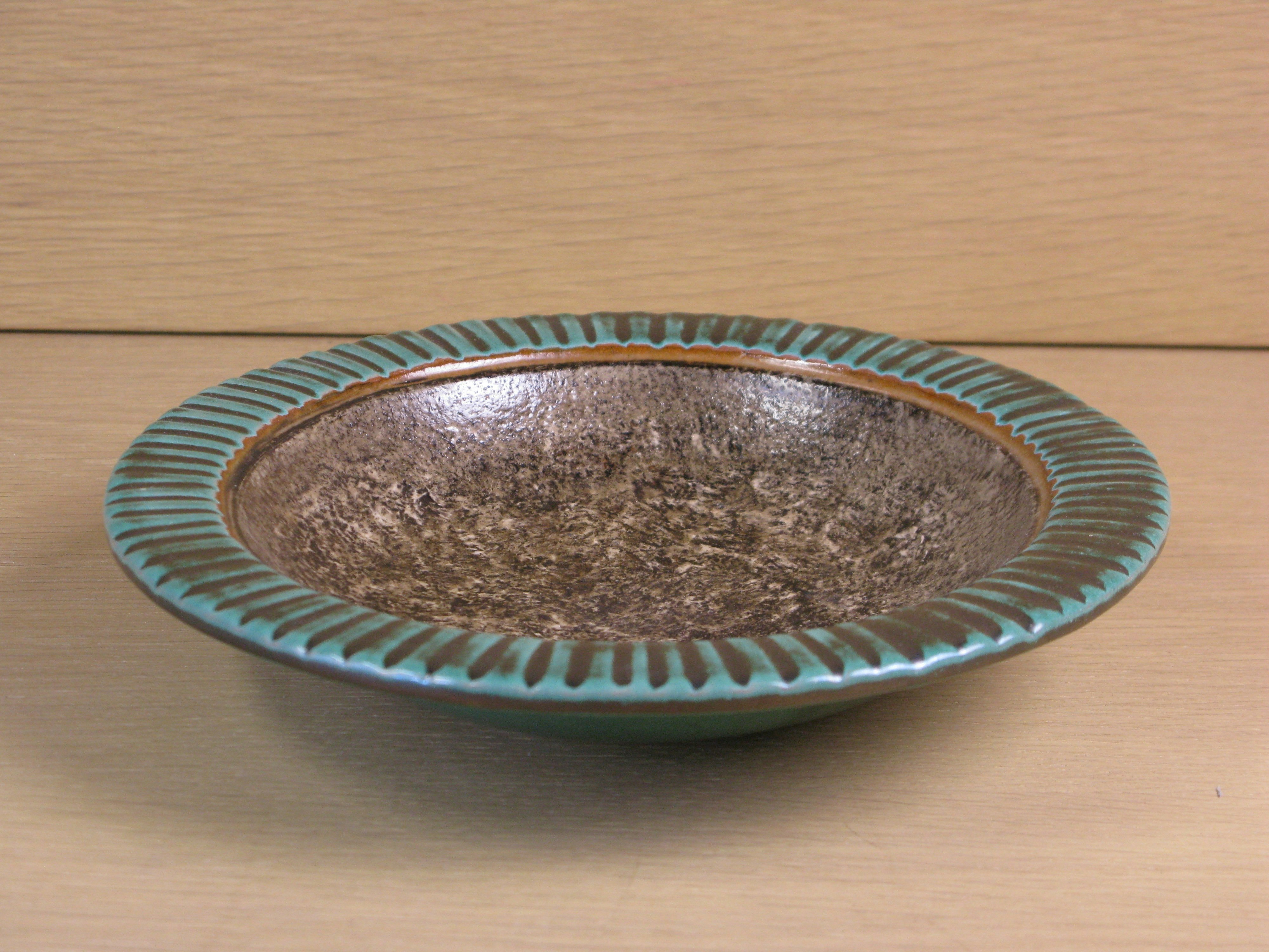 green and brown bowl