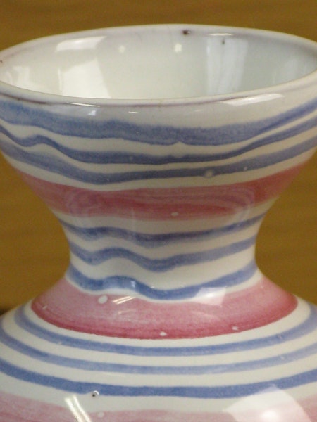 tricolor vase 639