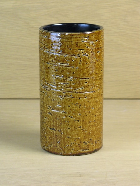 brown vase 1034/201