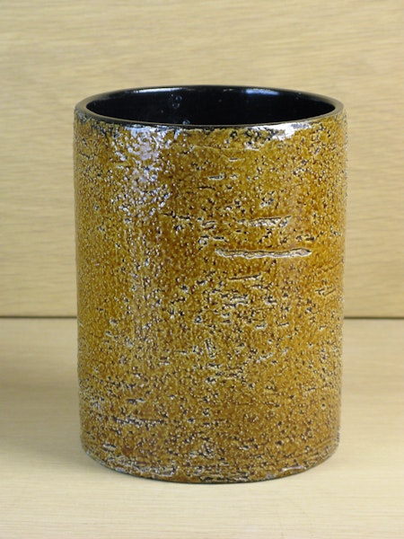 Brown vase 1034/204