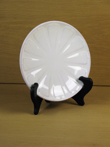 white small plate 24