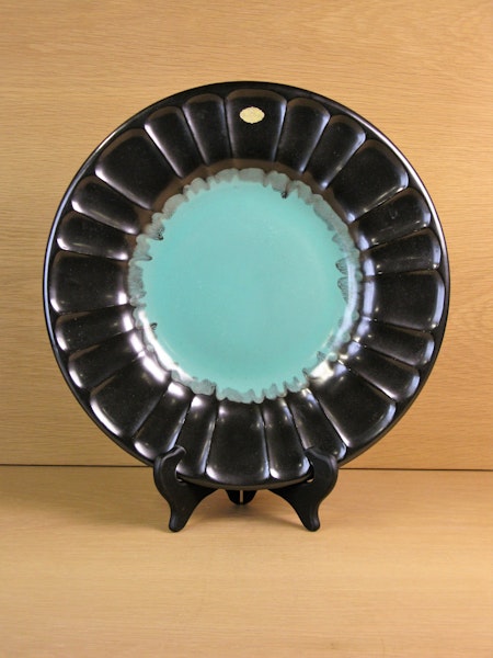 black/green fruit plate 2355