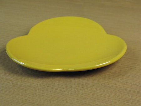 yellow egg plate 2