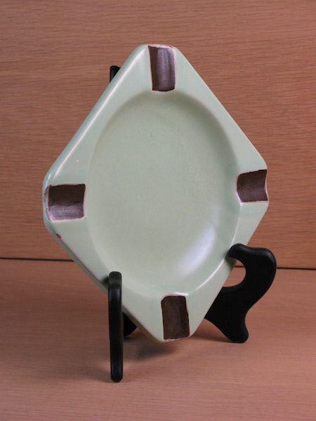 green/brown ashtray 1