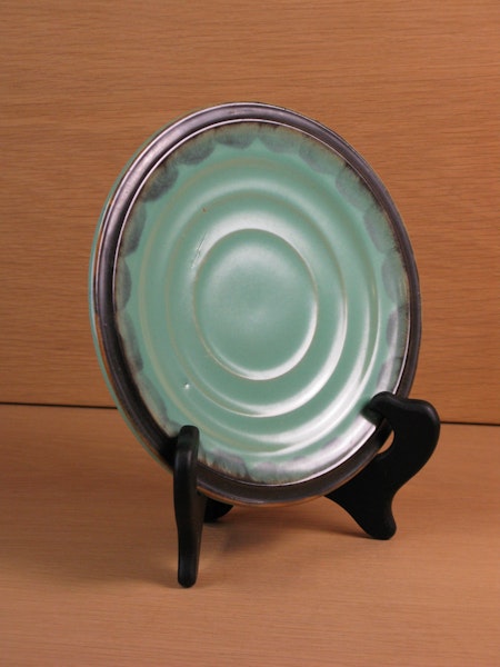 green/black small plate 3140
