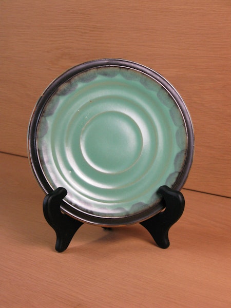 green/black small plate 3140