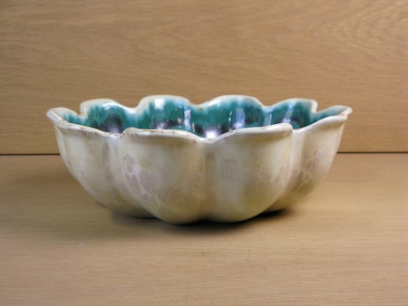 Yellowish/green bowl 314