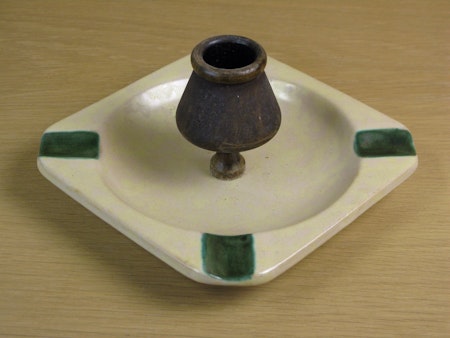 yellowish/green ashtray 1 with matchstick container