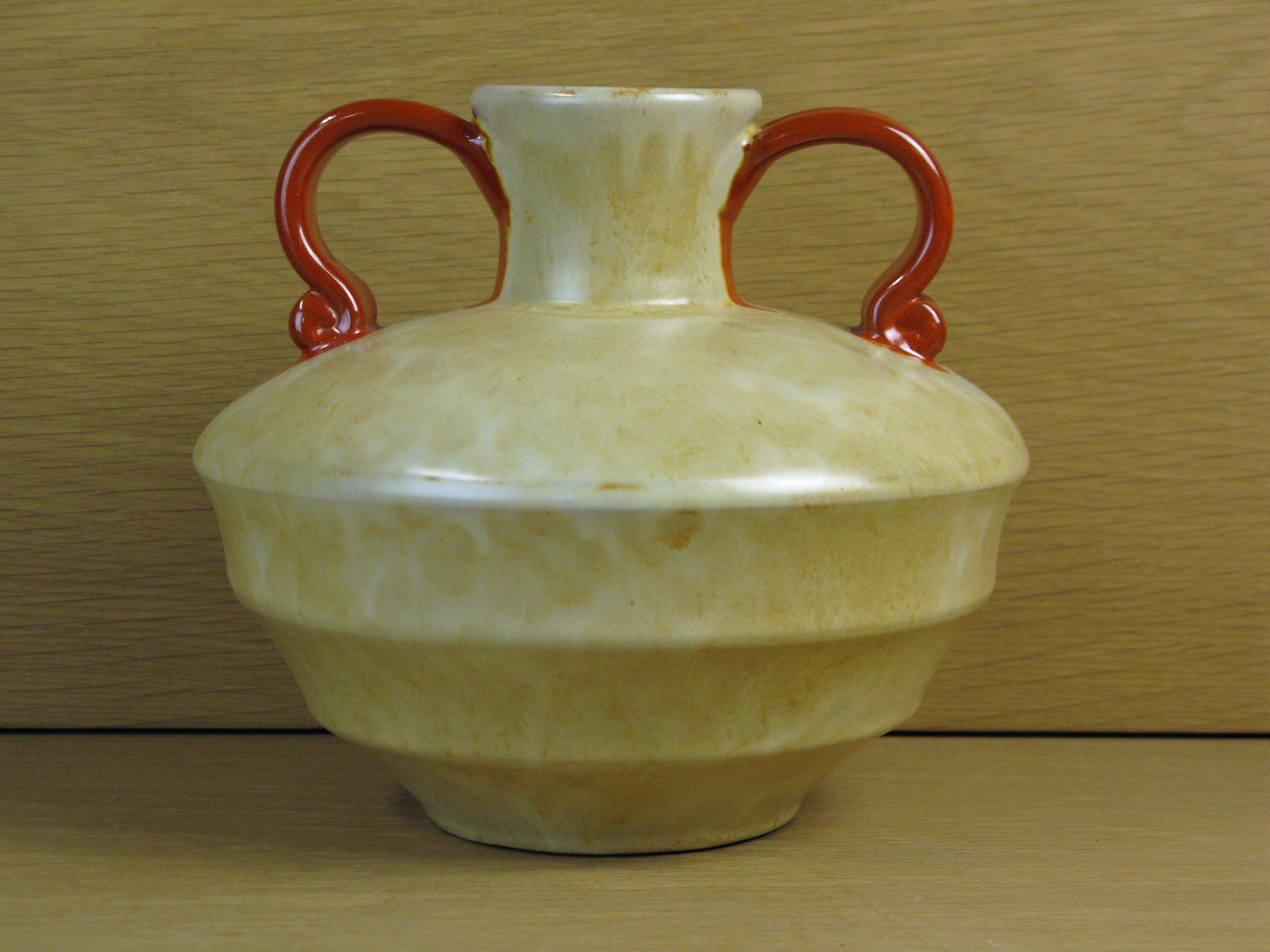 yellowish/orange vase 2761/2
