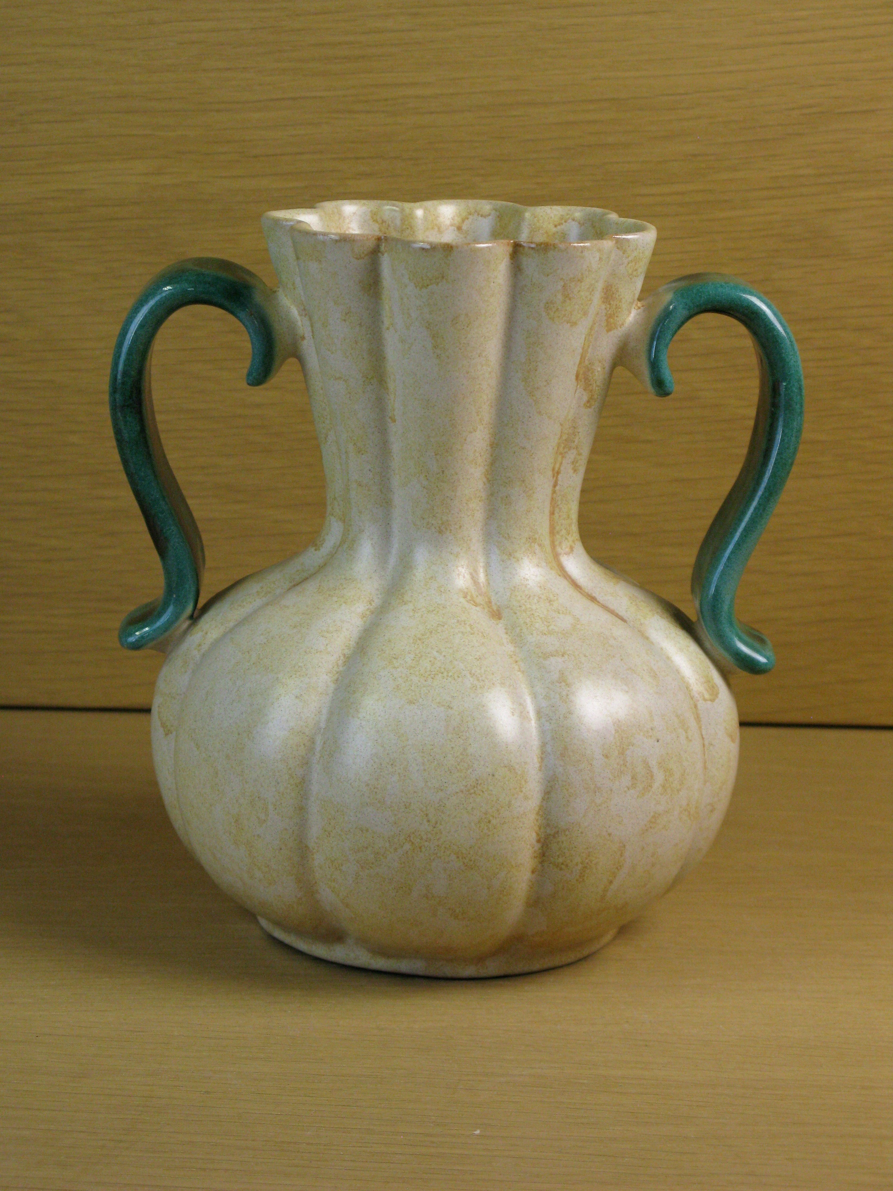 yellowish/green vase 294