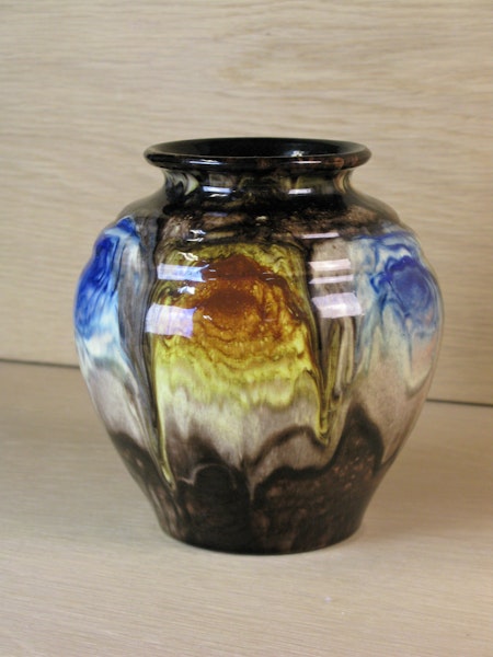 streaming glaze vase 1509