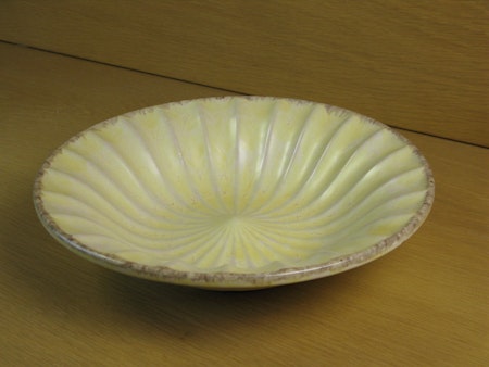 yellowish/brown bowl 142
