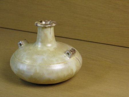 yellowish/brown vase 3111