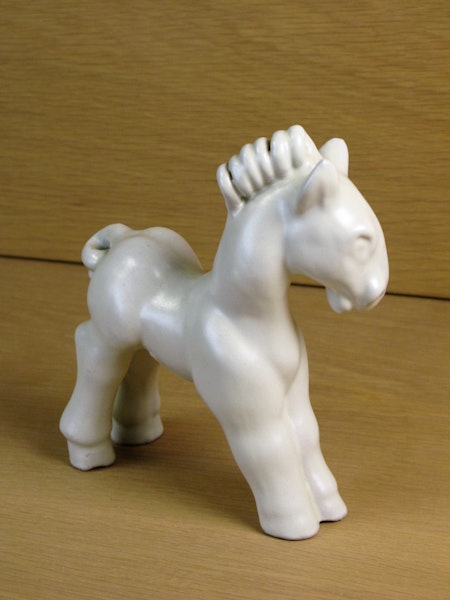 white horse 37