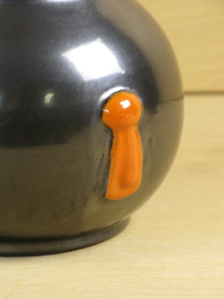 black/orange vase 112