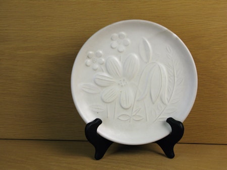 white small plate 18