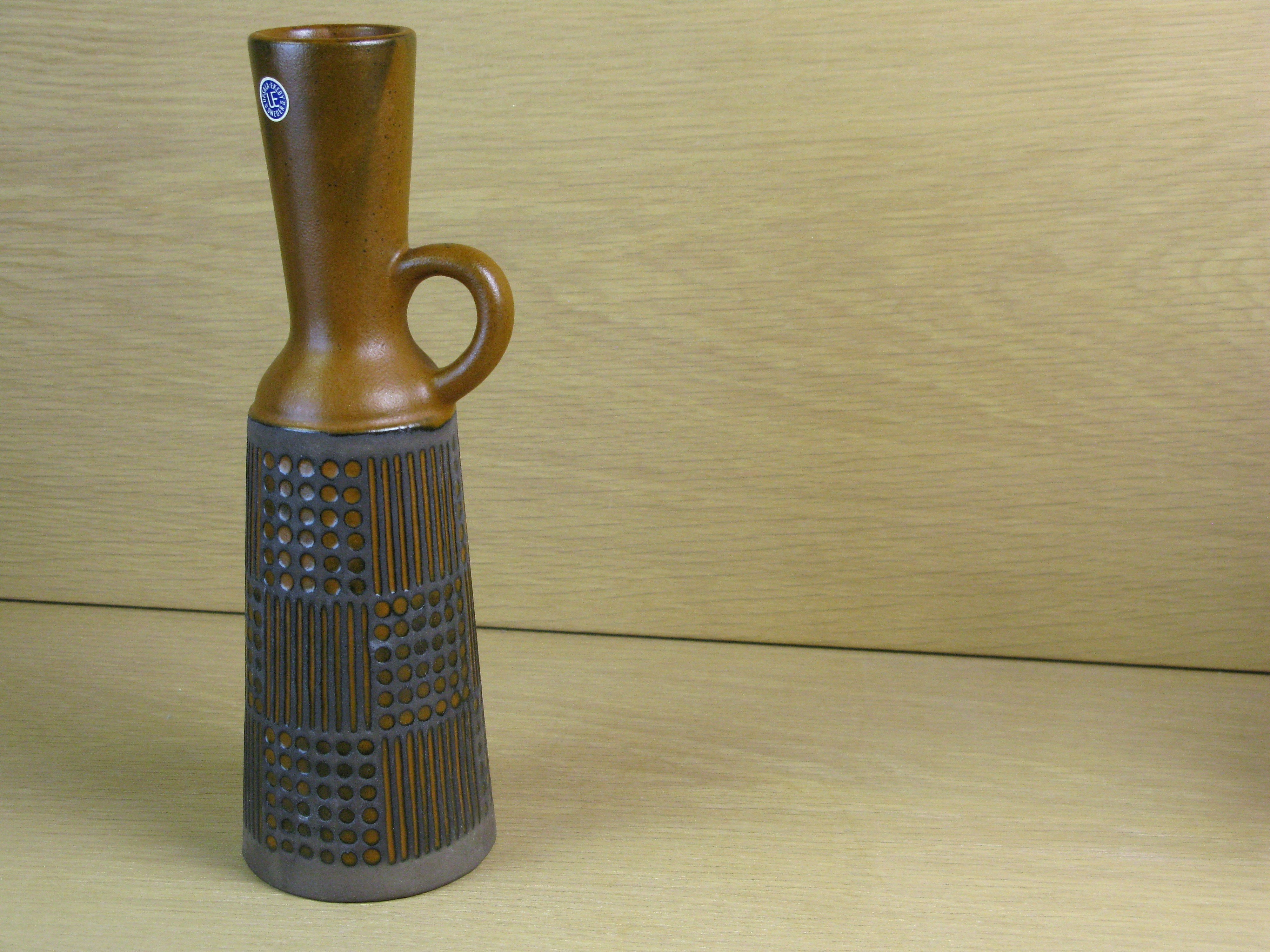 terracotta ruta vase 4564