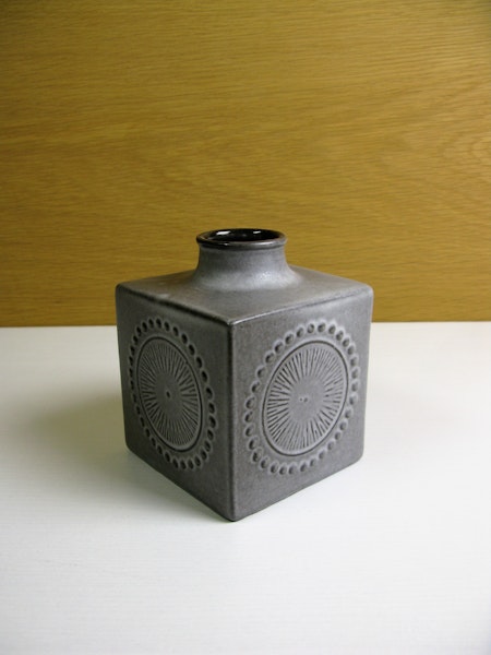 grey square vase 43130/906