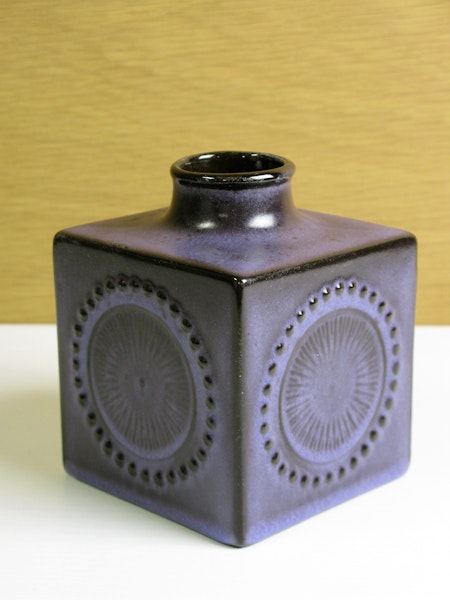 purple square vase 43130/906