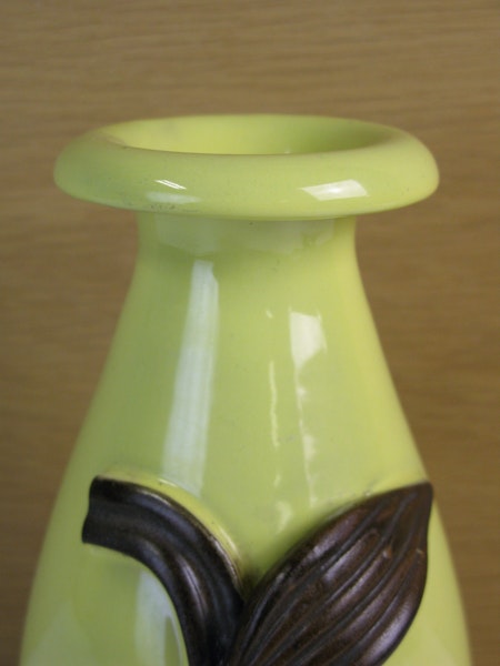 yellow/brown vase 436