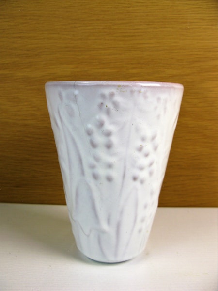 white vase 279