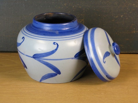 tea jar 1828