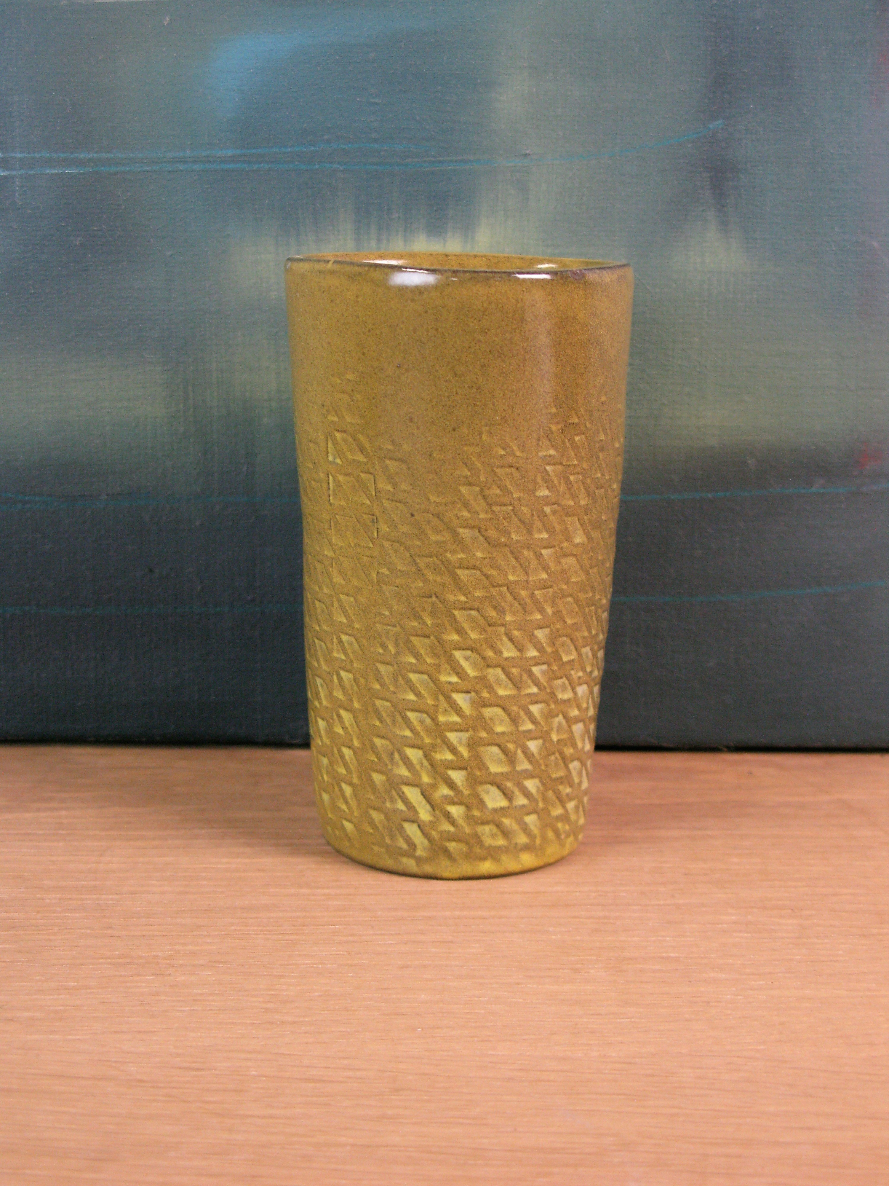 daria vase 2618