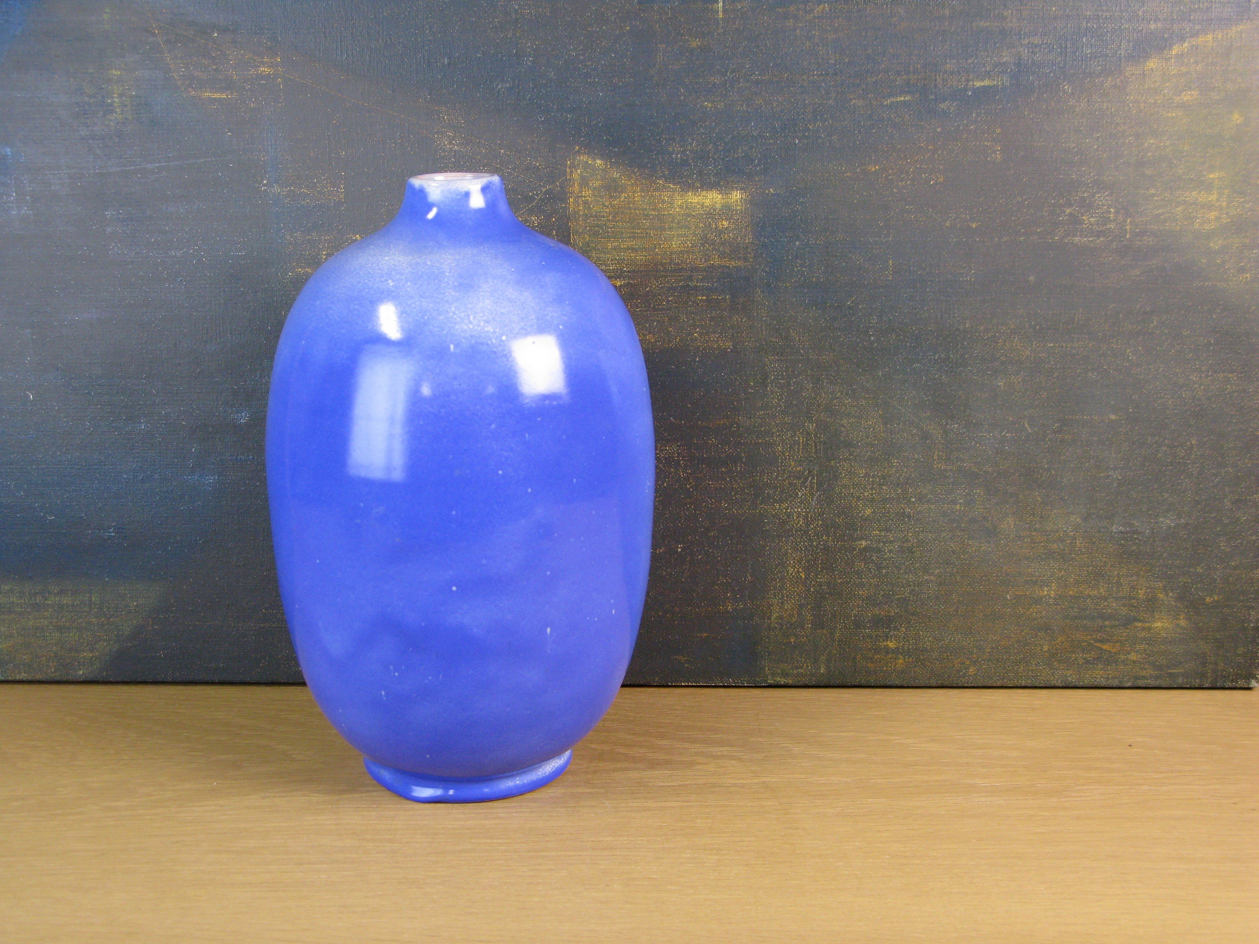 large blue expo vase 19