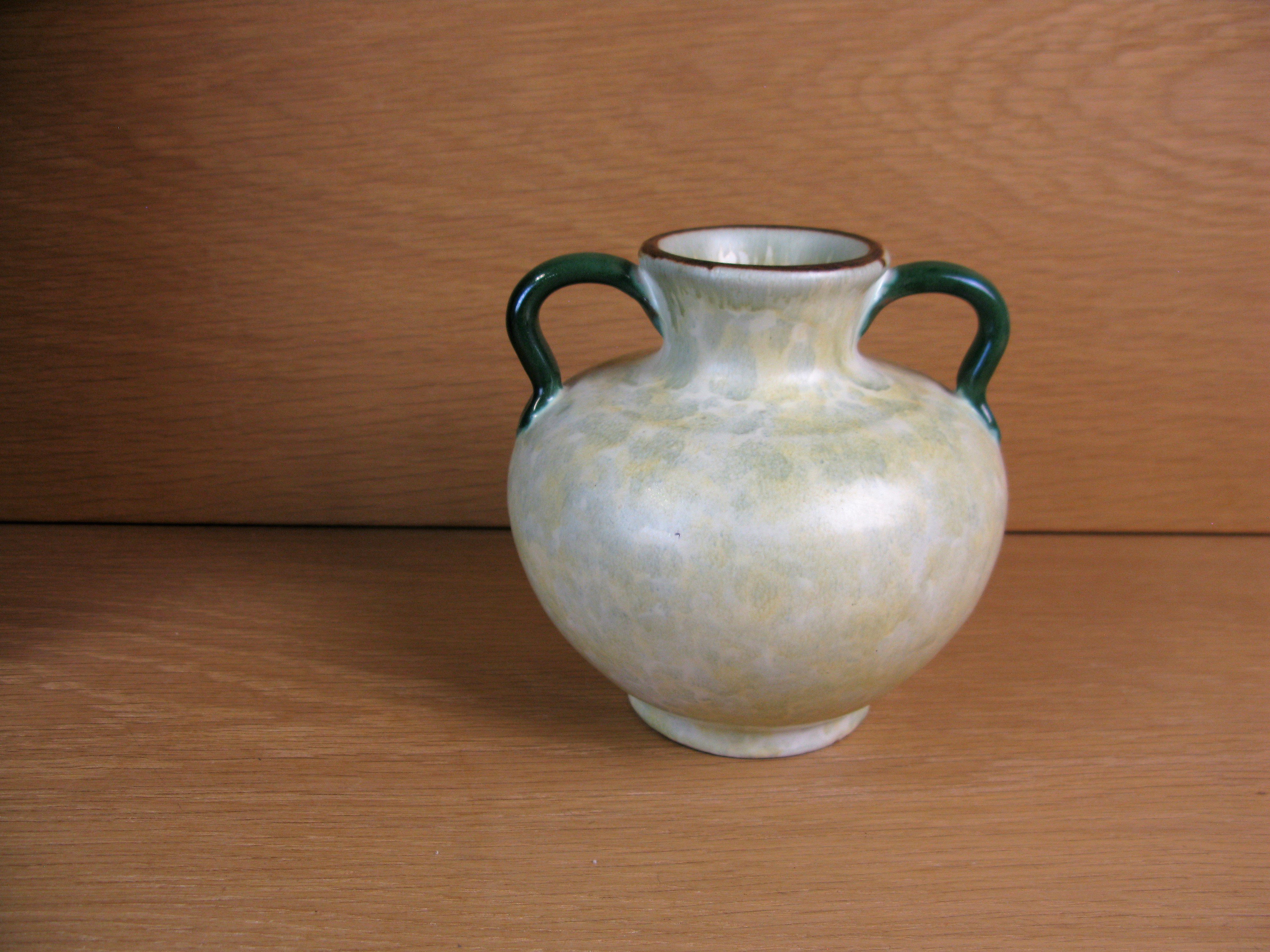 greyish/green vase 86