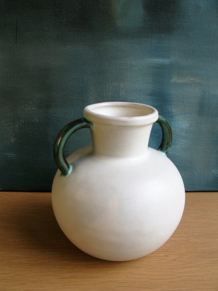 white/green vase 2784/1