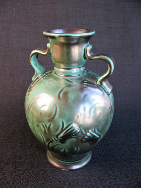 dark green vase 2502