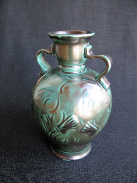dark green vase 2502