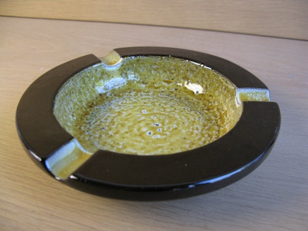 yellow/brown ashtray 4528