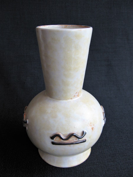 yellowish/brown vase 38
