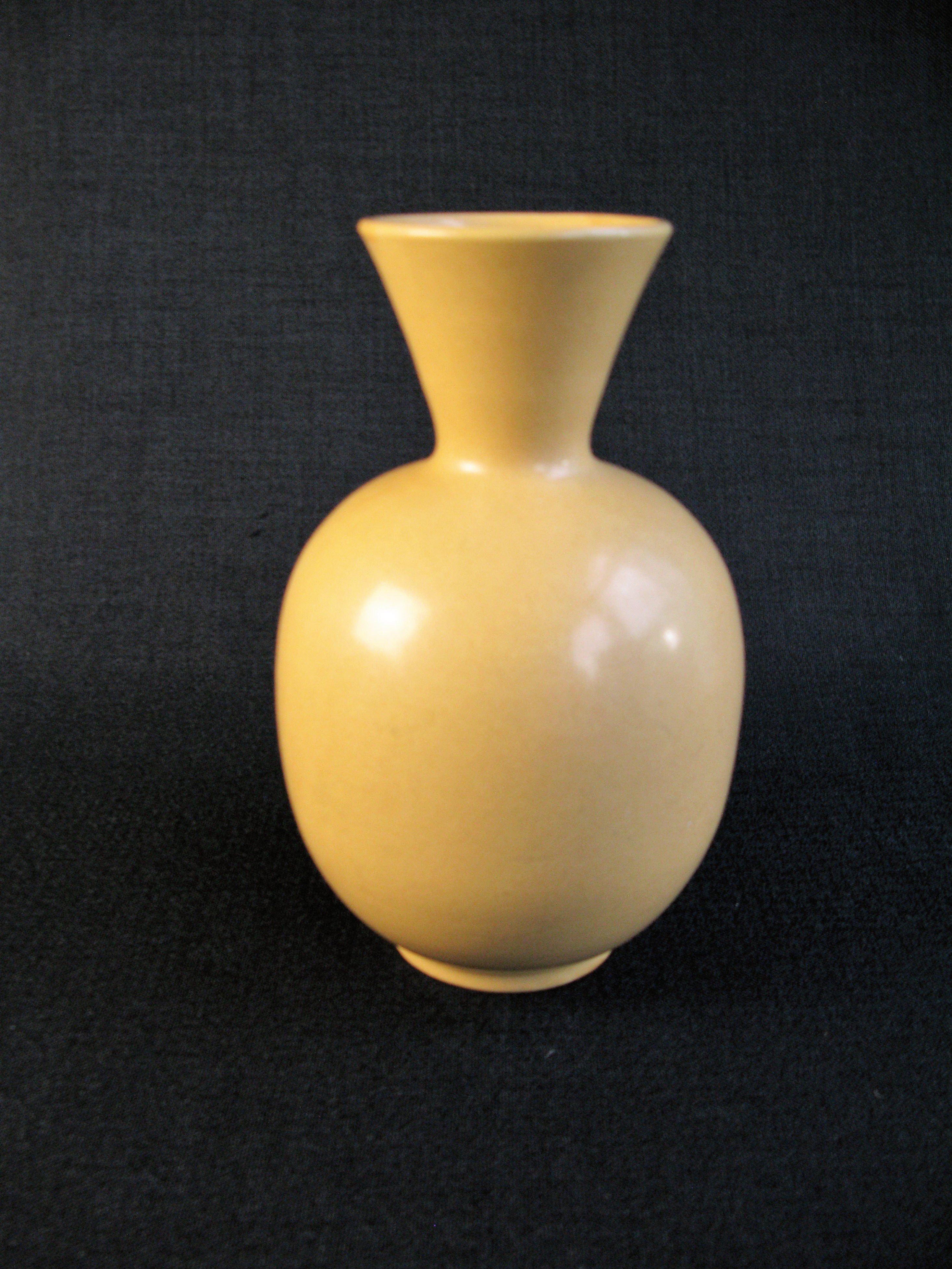 yellow vase 245