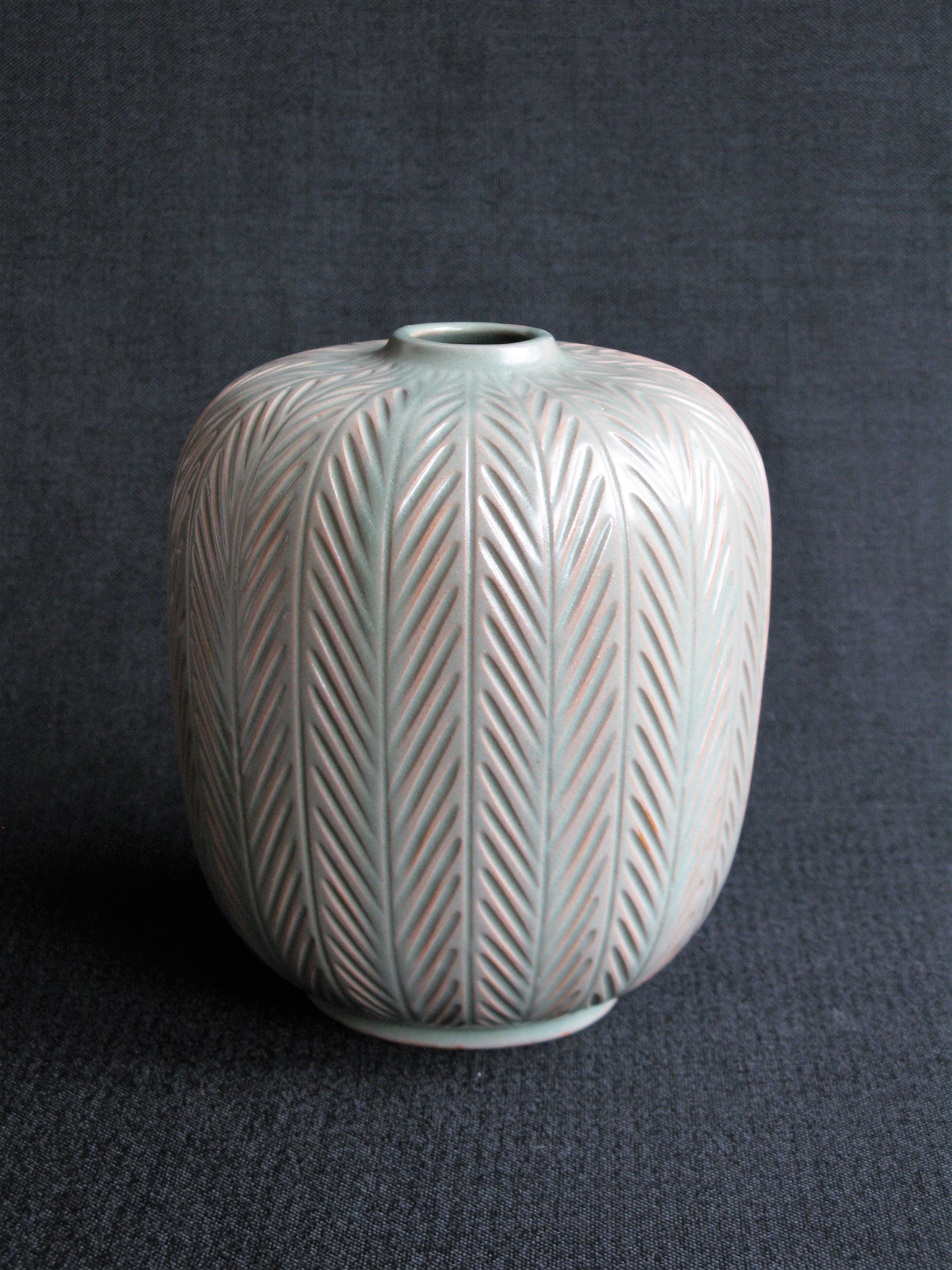 green fishbone vase 23 sold