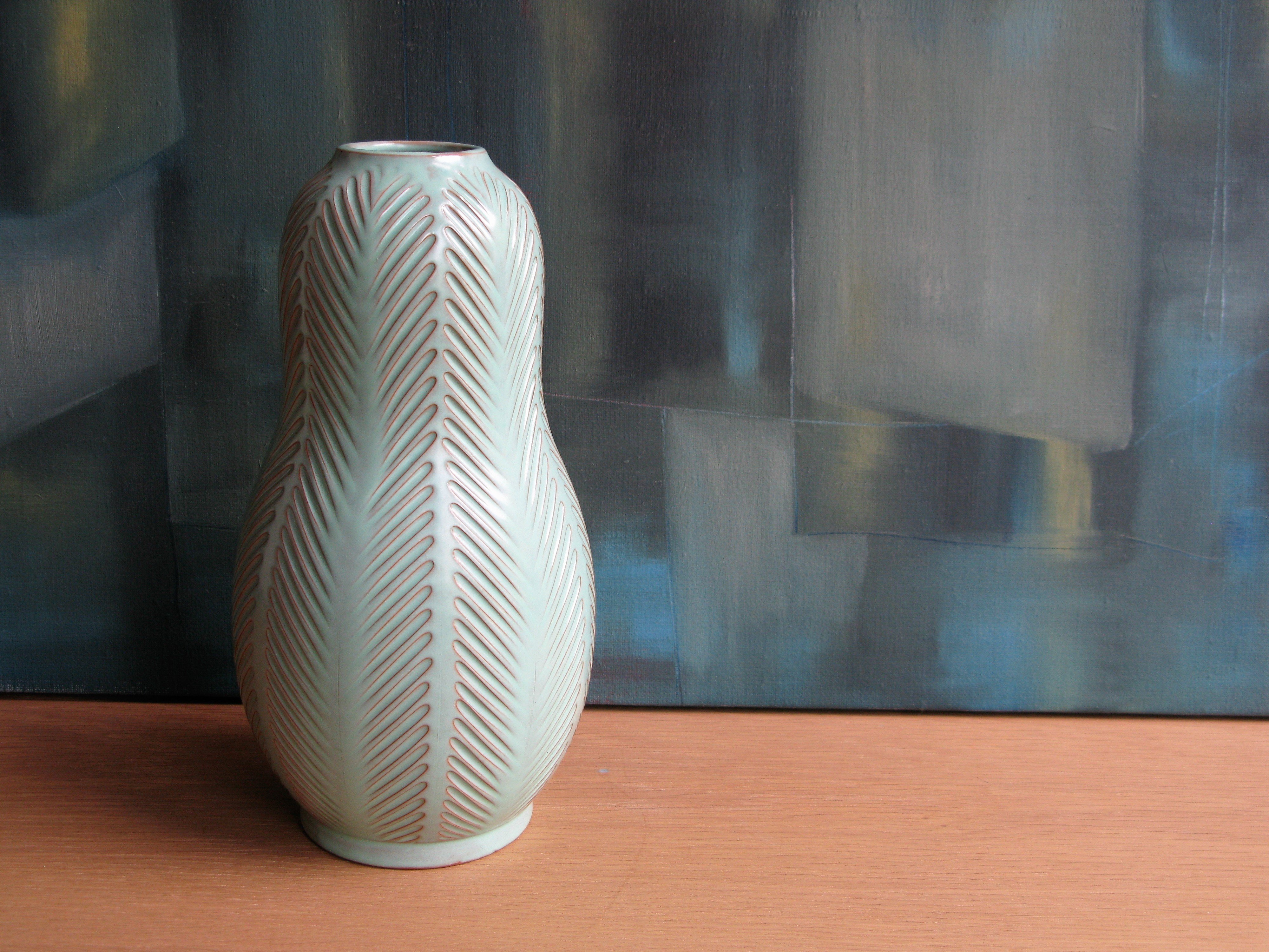 green fishbone vase 438 sold