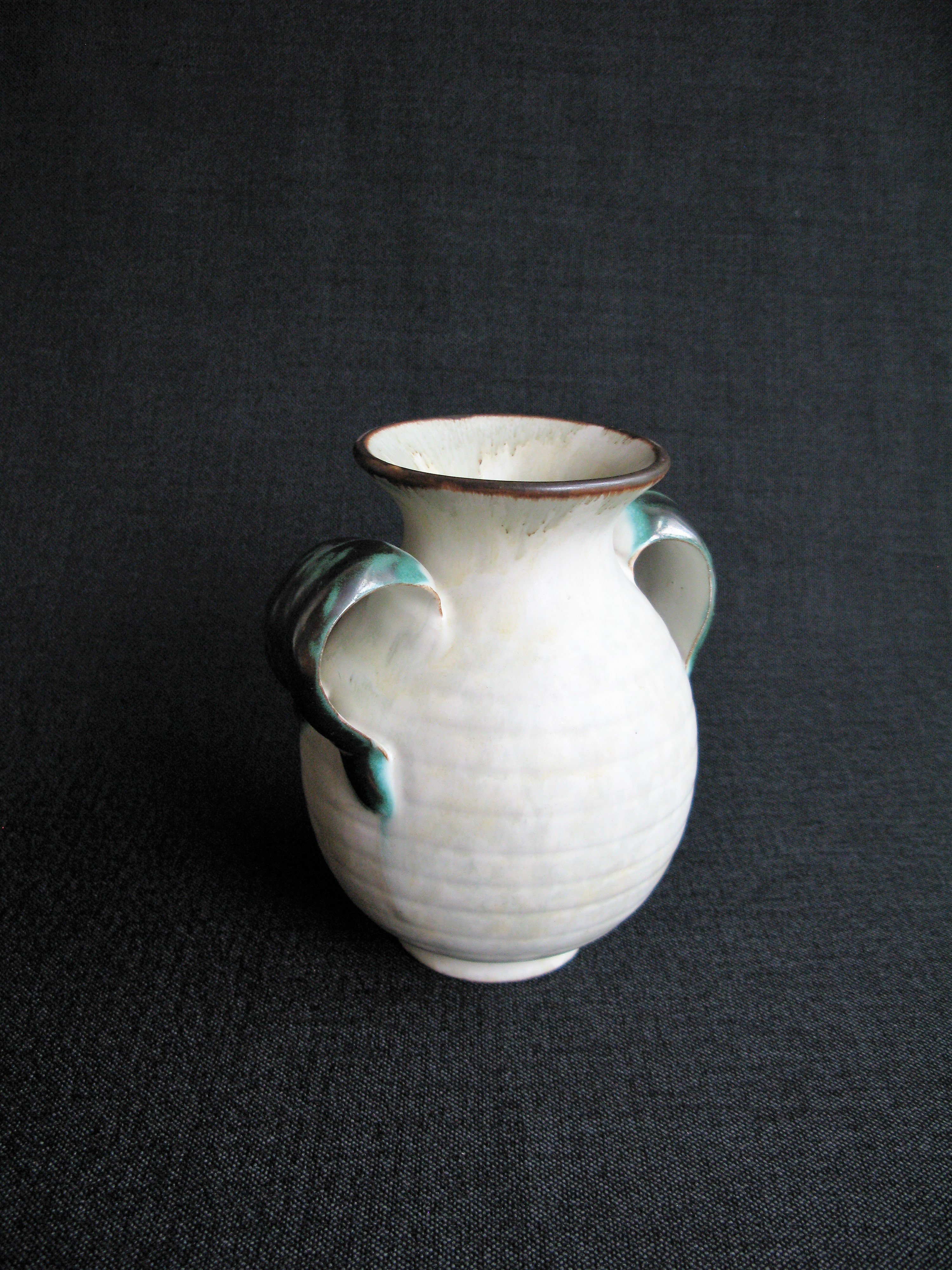 greyish/green vase 216