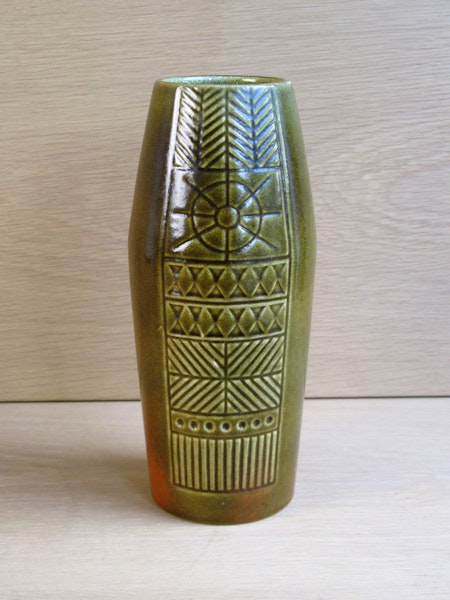 runa vase 8002m