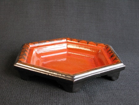 black/orange ashtray 1929